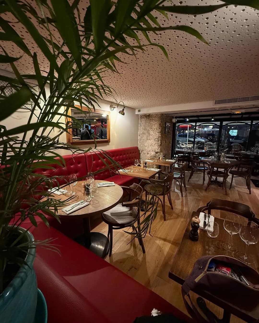 Terrasse sous les tilleuls